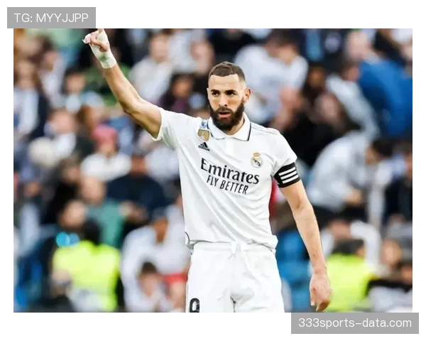 本泽马欧冠淘汰赛帽子戏法如何改写历史