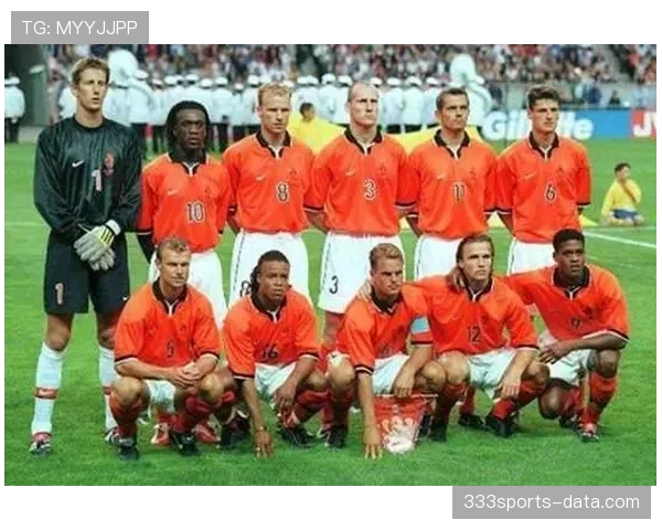 巴尔科拉与李刚仁在进攻选择上的差异与战术角色解析